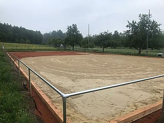 Reitplatz mit Trennschicht